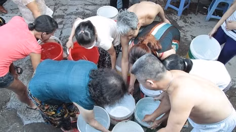 Cứu sống cháu bé 8 tháng tuổi khi đã ngừng tim, ngừng thở ảnh 3