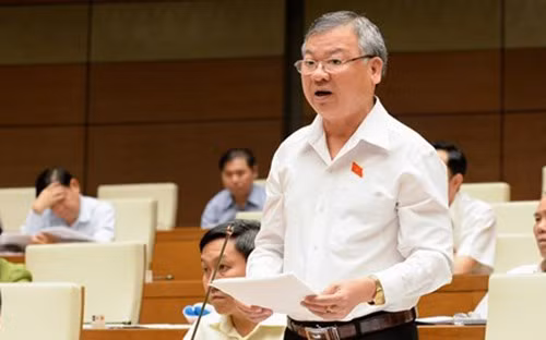 Ông Hồ Văn Năm