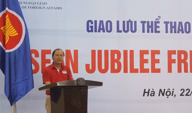 Thứ trưởng Nguyễn Quốc Dũng phát biểu khai mạc.