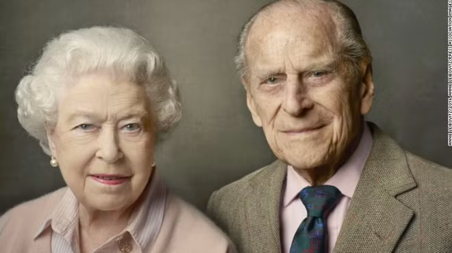Nữ hoàng Elizabeth II và Hoàng thân Philip