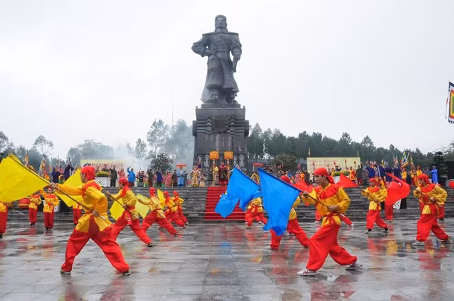 Một số tiết mục biểu diễn tại buổi lễ kỷ niệm 228 năm Nguyễn Huệ lên ngôi Hoàng đế.