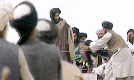 Mullah Omar và lực lượng Taliban hồi mới lên nắm quyền ở Kabul, năm 1996.