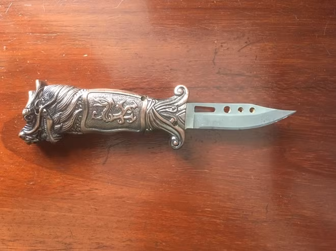 Một hung khí gây án của nhóm cướp nhí.