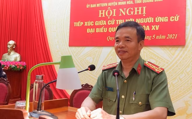 Đại tá Nguyễn Tiến Nam trình bày chương trình hành động với cử tri trước kì bầu cử Quốc hội khóa XV.