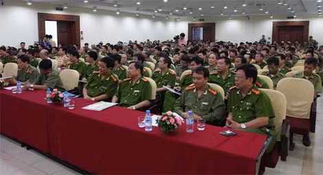 Toàn cảnh buổi khai mạc tập huấn phân luồng giao thông.