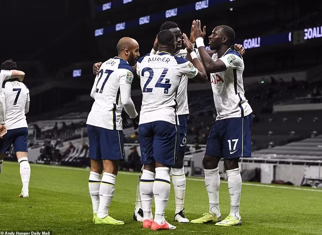 Đây là bàn thắng sau 36 trận "tịt ngòi" của Sissoko.