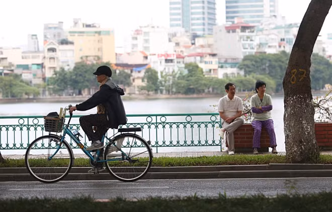 Những ngày tới, Bắc Bộ sẽ tiếp tục lạnh, vùng núi có nơi xuống 15-18 độ C. Những ngày tới, Bắc Bộ sẽ tiếp tục lạnh, vùng núi có nơi xuống 15-18 độ C.