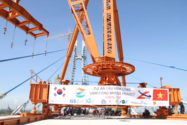 Dự kiến, cầu Vàm Cống được đưa vào sử dụng vào cuối năm 2017.