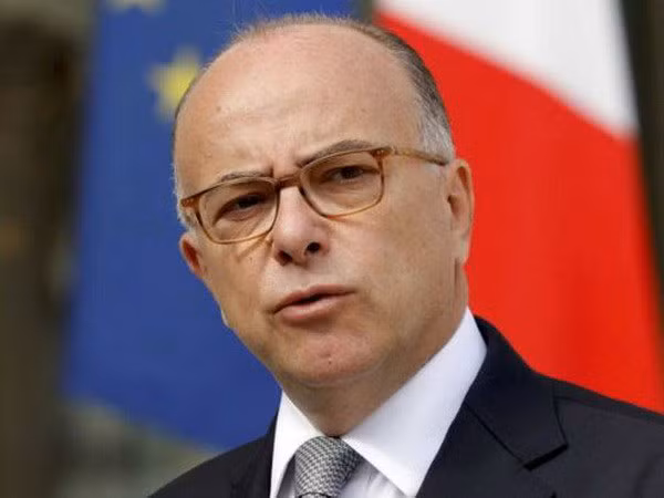 Tân Thủ tướng Bernard Cazeneuve. Tân Thủ tướng Bernard Cazeneuve.