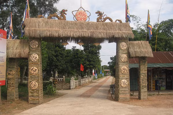 Nhiều nhà cổ tại làng Phước Tích cần tôn tạo.
