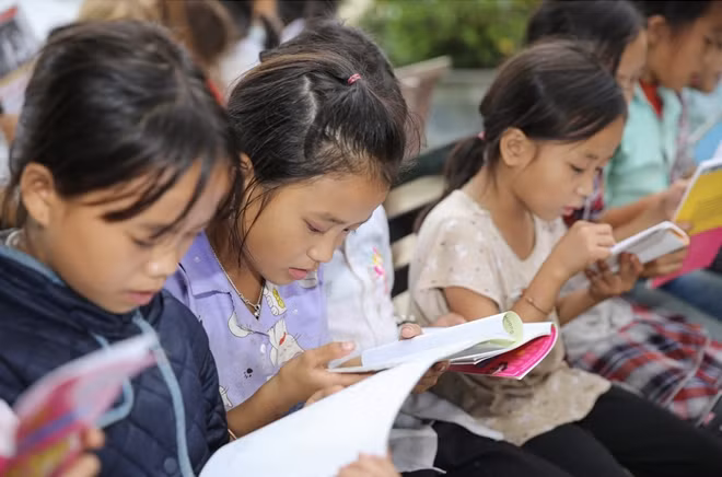 Điều kiện học tập, sinh hoạt của học sinh miền núi, dân tộc vẫn còn nhiều khó khăn. Ảnh minh họa.