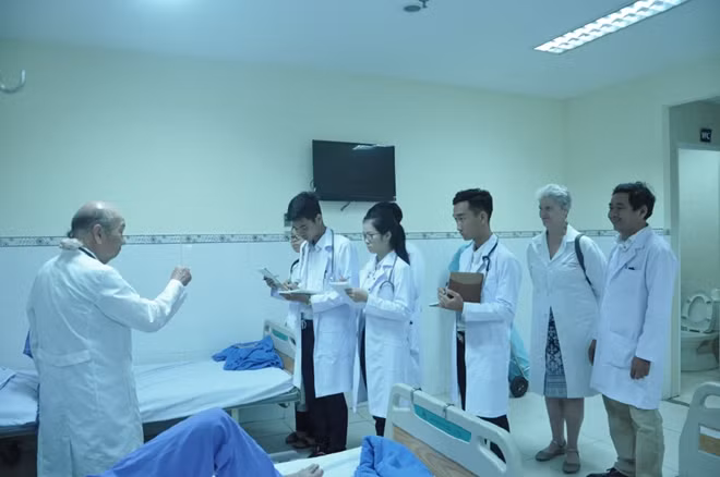 Chất lượng đào tạo bác sĩ nếu không đảm bảo sẽ ảnh hưởng đến hệ thống y tế. (Ảnh minh họa)