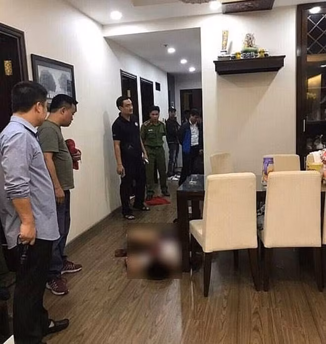 Cơ quan Công an khám nghiệm hiện trường một vụ giết người do nguyên nhân xã hội.