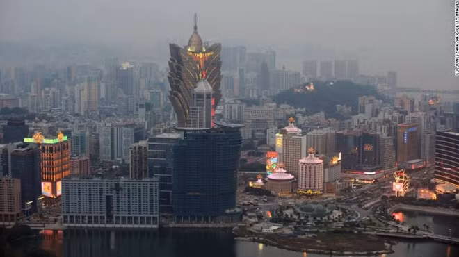 Tháp sòng bạc ở Macau.