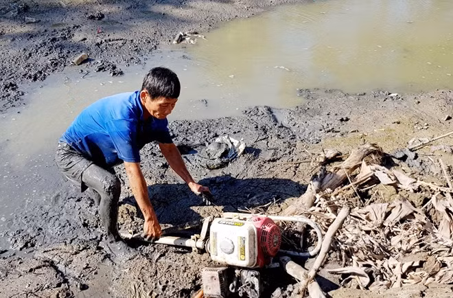 Sản xuất nông nghiệp gặp nhiều khó khăn vì hạn hán và xâm nhập mặn.