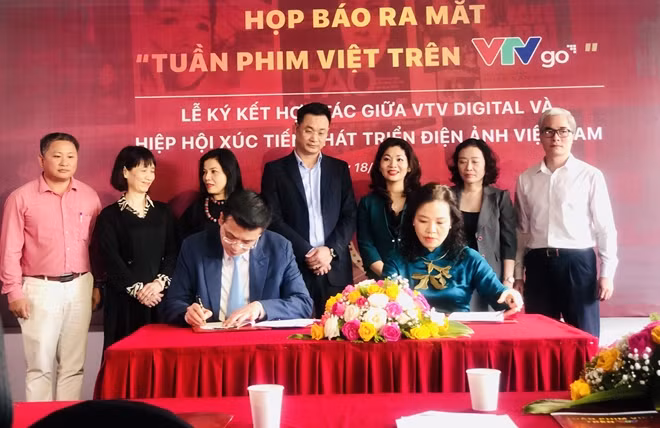 Lễ ký kết giữa 2 bên.