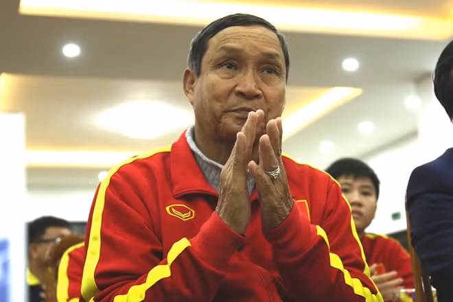 HLV Mai Đức Chung. Ảnh: Nguyễn Bình.