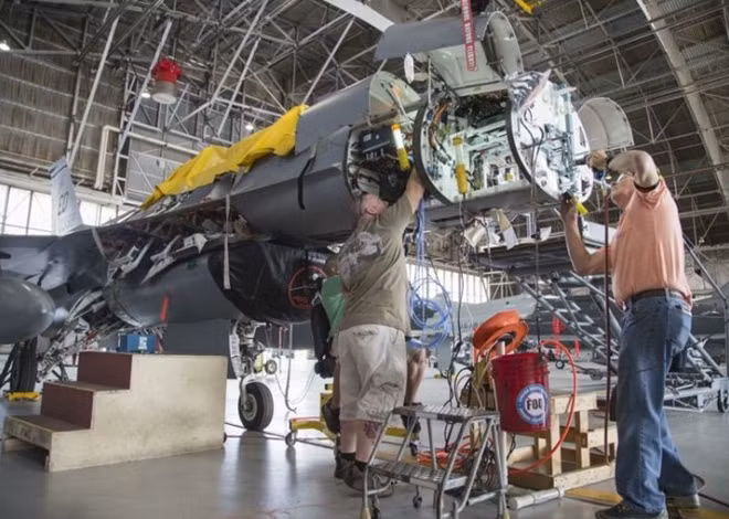 Sau khi nâng cấp F-16 có khả năng đối không ngoài tầm nhìn vượt trội.