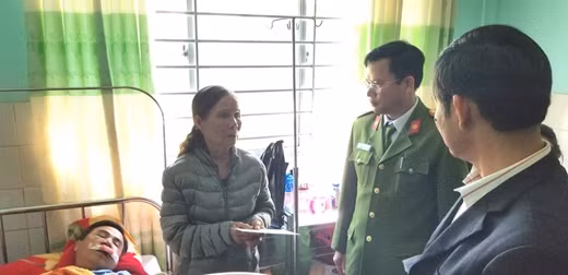 Thăm hỏi, động viên các nạn nhân TNGT tại Gia Lai
