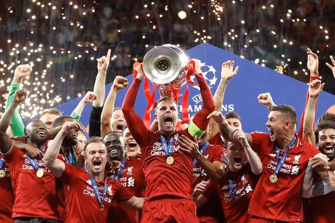 Liverpool dần trở thành đại diện đáng gờm nhất của bóng đá Anh ở đấu trường châu lục trong khi Man Utd vẫn chưa tìm lại ánh hào quang xưa.