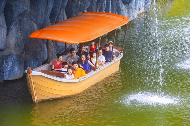 Sun World Halong Complex.