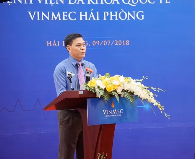 Chủ tịch UBND thành phố Hải Phòng Nguyễn Văn Tùng phát biểu tại buổi lễ.