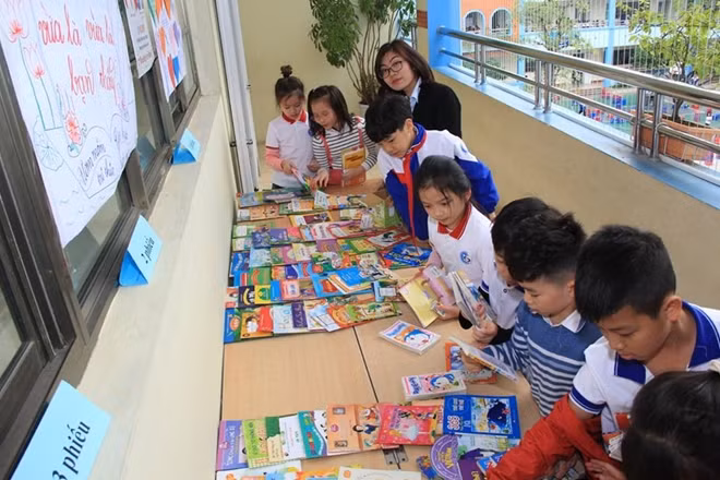 SGK in từ năm 2018 vẫn được phát hành theo giá cũ.