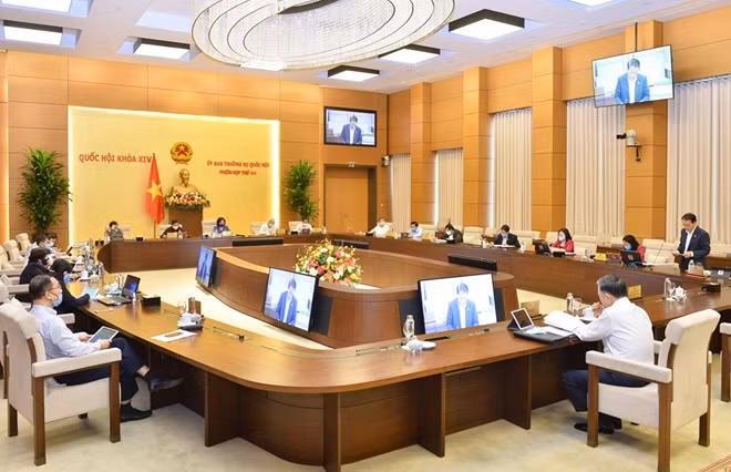 Toàn cảnh phiên họp.
