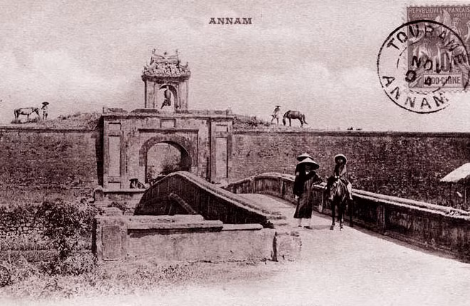 Dinh trấn Thanh Chiêm, thủ phủ xưa của vùng đất Quảng Nam. (ảnh chụp cuối thế kỷ XIX)