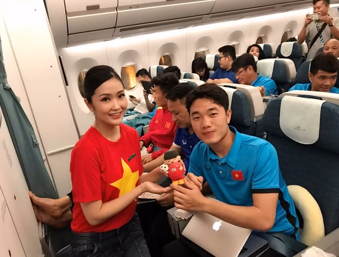 Món quà đầy ý nghĩa cho các chàng trai vừa trở về từ Malaysia.