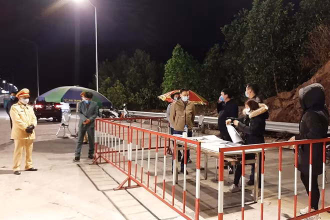 Kiểm soát chặt chẽ cửa ngõ giáp ranh Vân Đồn và Cẩm Phả.