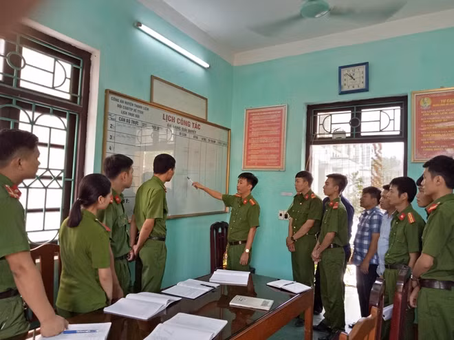 Triển khai kế hoạch đón lõng đối tượng.