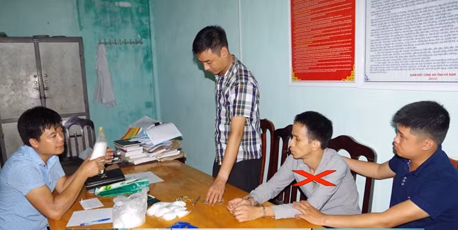 Đối tượng Hà Thị Linh và đồng bọn bị bắt giữ.