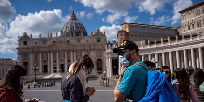 Italia đang tìm cách ngăn chặn đợt dịch mới.