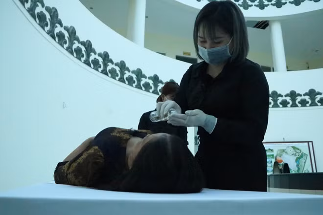 Luôn mong muốn làm cho người đã khuất có được thần thái đẹp nhất.