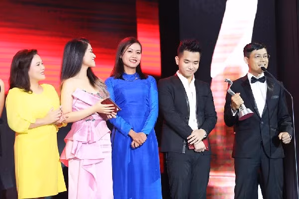 Đoàn làm phim “Đảo của dân ngụ cư” thắng lớn tại lễ trao giải LHP quốc tế ASEAN 2017 với 3 giải thưởng danh giá.