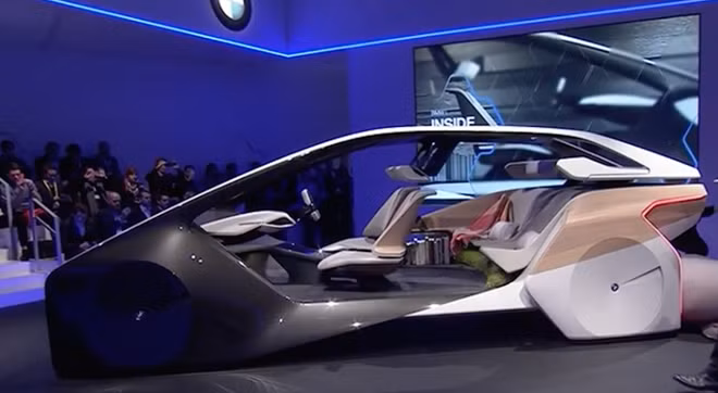 Một mẫu xe mới được BMW giới thiệu tại triển lãm công nghệ CES 2017.