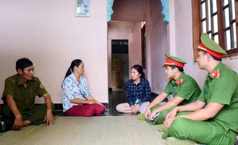 Giảng viên, học viên Cảnh sát ra quân về cơ sở “3 cùng” với nhân dân ảnh 4