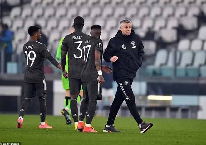 Với kết quả này, đoàn quân của HLV Ole Gunnar Solskjaer đã đặt 1 chân vào vòng 1/8 của Europa league, bởi rất khó khăn cho Sociedad có thể lật ngược thế cờ ở trận lượt về khi phải tới Anh làm khách.