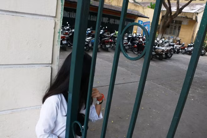 Lách qua "khe cửa hẹp" vào trường thi