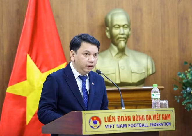 Tổng thư ký VFF ông Lê Hoài Anh phát biểu tại buổi lễ.