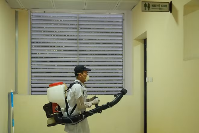 Để phòng ngừa dịch bệnh viêm phổi do chủng mới của virus Corona gây ra, giới chức y tế khuyến cáo người dân giữ gìn vệ sinh thật sạch sẽ....