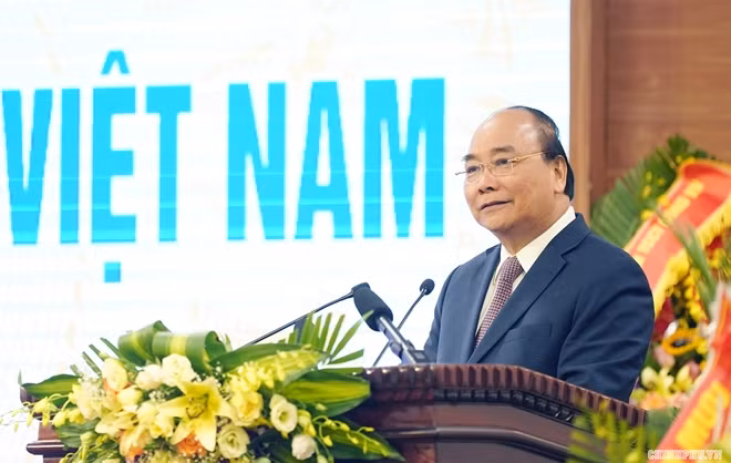 Thủ tướng phát biểu tại cuộc gặp mặt. - Ảnh: VGP/Quang Hiếu.