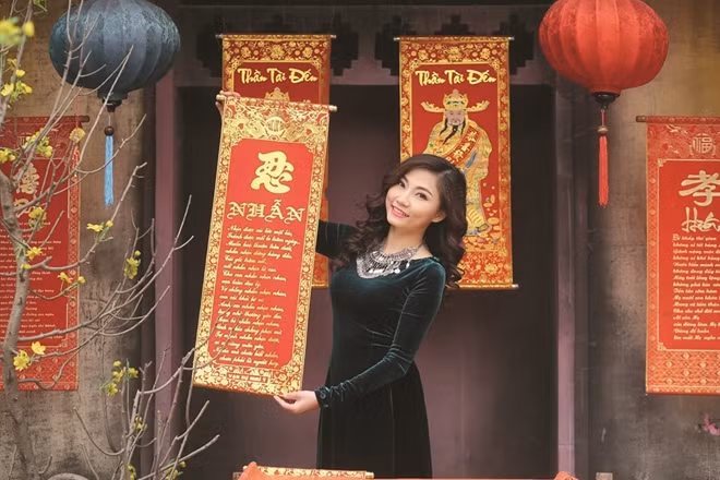 Ca sĩ Thu Hường.
