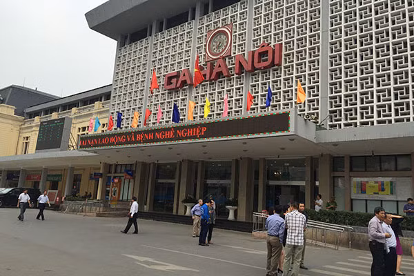 Vẫn còn những ý kiến trái chiều xung quanh kiến nghị xây dựng công trình cao tầng tại ga Hà Nội. Ảnh: Thế Anh
