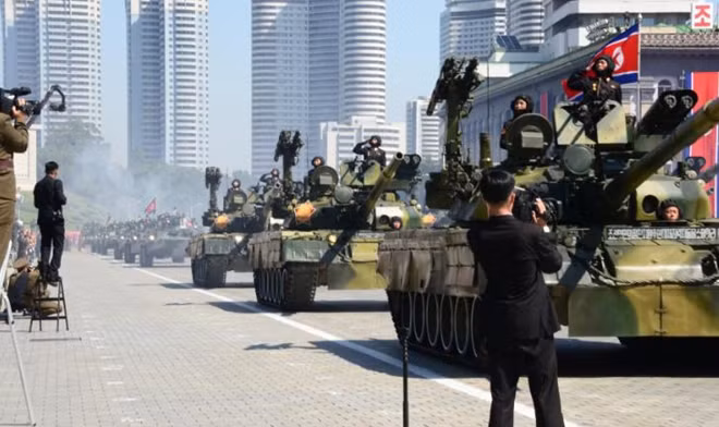 Lễ diễu binh kỷ niệm 70 năm Quốc khánh CHDCND Triều Tiên. Ảnh: KCNA