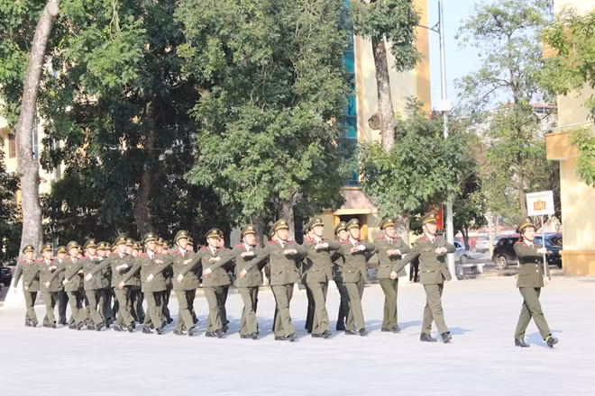 Phần thi duyệt đội ngũ của các đơn vị