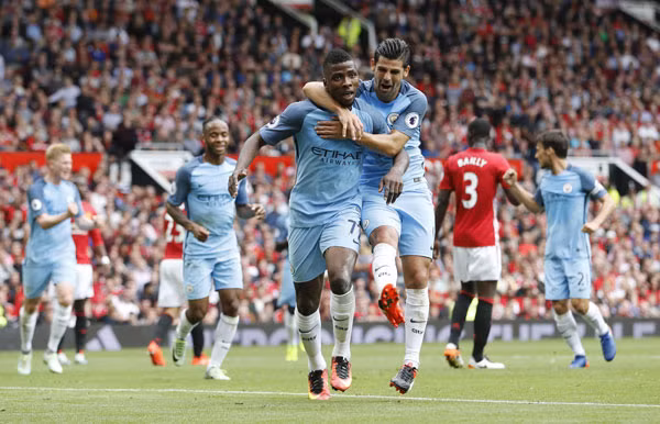 Iheanacho mừng bàn thắng thứ hai của Man City. Ảnh: Reuters.