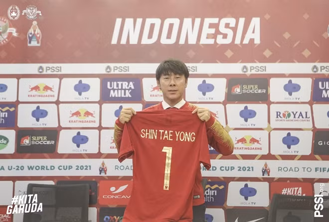 HLV Shin Tae-yong sẽ gắn bó với bóng đá Indonesia trong 4 năm. Ảnh: PSSI.