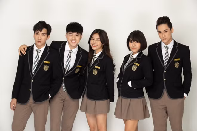 Phim “Thầy giáo Nam” của Lâm Chấn Khang thu hút nhiều khán giả tuổi teen.